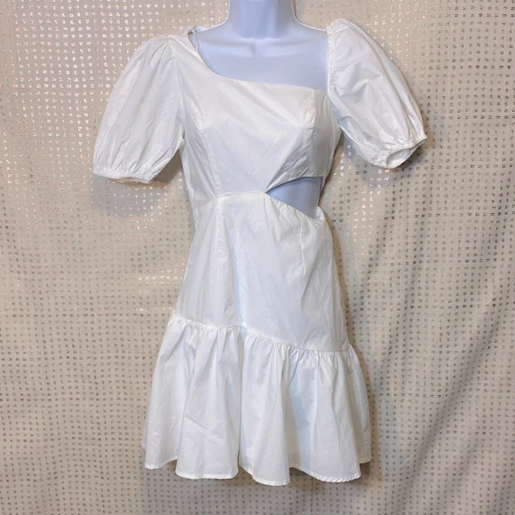 Astr the Label White Mayfair Dress with Cutout - Picture 2 of 10